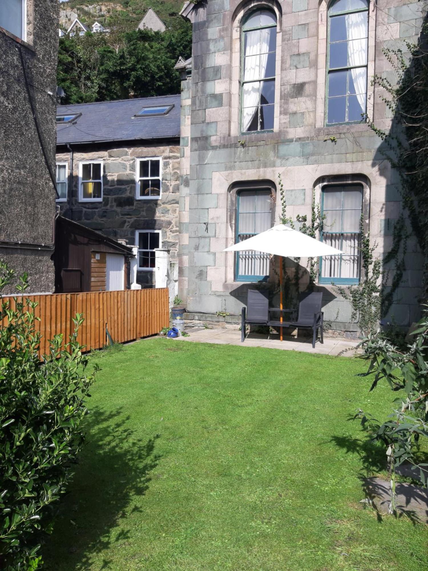 Ground Floor Barmouth Centre Apartment With Garden 외부 사진